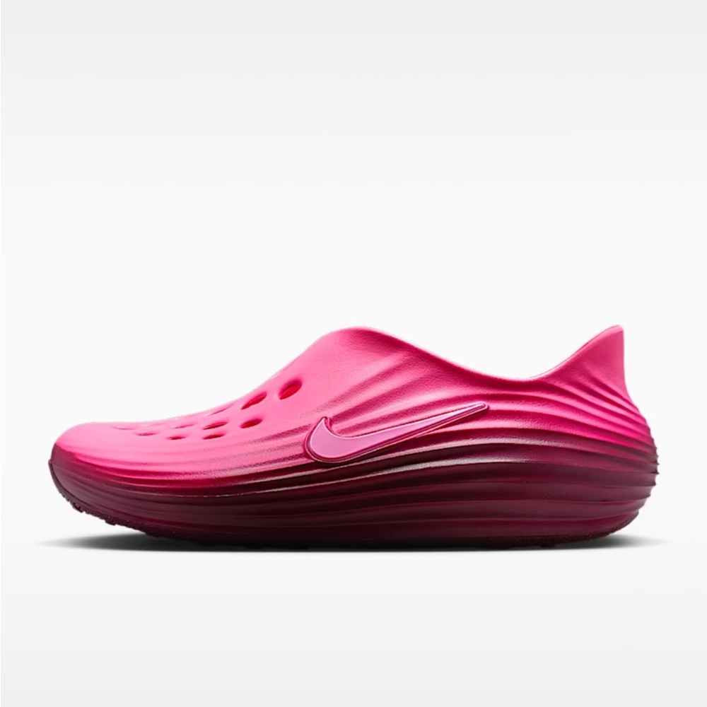 Nike Pink Gradient Foam Slip-On Clog